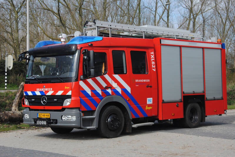Kenteken: BZ-HR-44 Roepnummer: TXL627 > 10-5931 Type voertuig: TS7 LD3000 HD265 T2000 Merk &amp; Type: Mercedes Benz 1526F[Atego] Opbouw: Ziegler Brandweertechniek Bouwjaar: 2011 In dienst: 2011 Uit dienst: