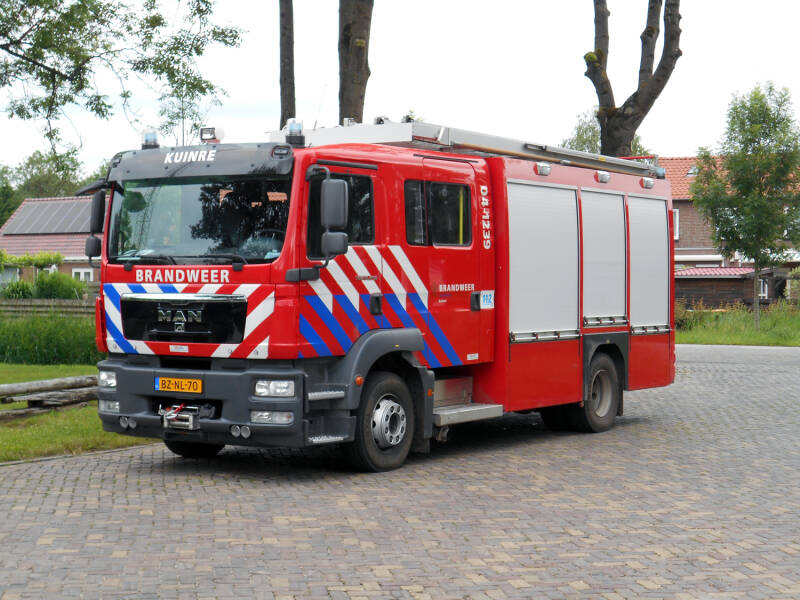 Kenteken: BZ-NL-70 Roepnummer: 04-1239 Type voertuig: TS8 LD3250 HD240 T2000 Merk &amp; Type: MAN 15.250BLF[TGM] Opbouw: DRV-Godiva Bouwjaar: 2011 In dienst: 2011 Uit dienst: 2023
