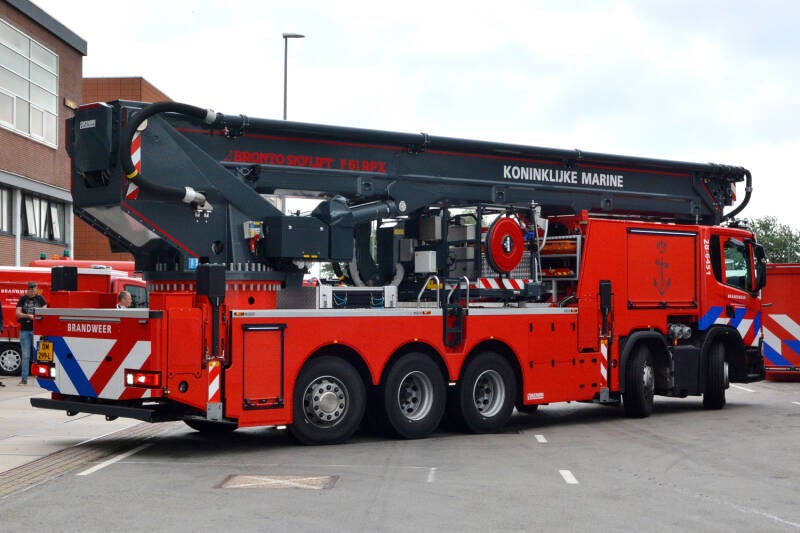 Kenteken: DM-299-L Roepnummer: 28-6451 Type voertuig: HW-61 Merk &amp; Type: Scania P500B(10x4)NA Opbouw: Kenbri-Bronto Bouwjaar: 2021 In dienst: 2021 Uit dienst: