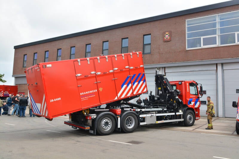 Kenteken: DM-879-H Roepnummer: 28-6482 Type voertuig: HA-KR Merk &amp; Type: DAF CF410FAN560(6x2) Opbouw: Multilift-Hiab Bouwjaar: 2022 In dienst: 2022 Uit dienst: