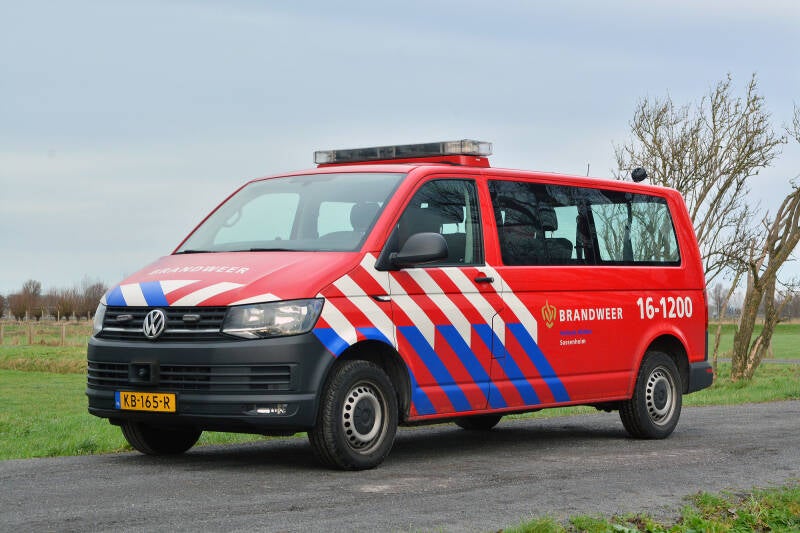 Kenteken: KB-165-R Roepnummer: 16-1200 Type voertuig: DB-K Merk &amp; Type: Volkswagen Transporter T6-Kombi 2,0TDi Opbouw: Bouwjaar: 2016 In dienst: 2016 Uit dienst: