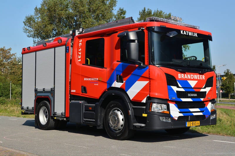 Kenteken: 72-BVS-6 Roepnummer: 16-1731 Type voertuig: TS7 LD3000 HD400 T2000 Merk &amp; Type: Scania P320B4x2NZ31L Opbouw: Kenbri-Rosenbauer Bouwjaar: 2023 In dienst: 2023 Uit dienst:... . 