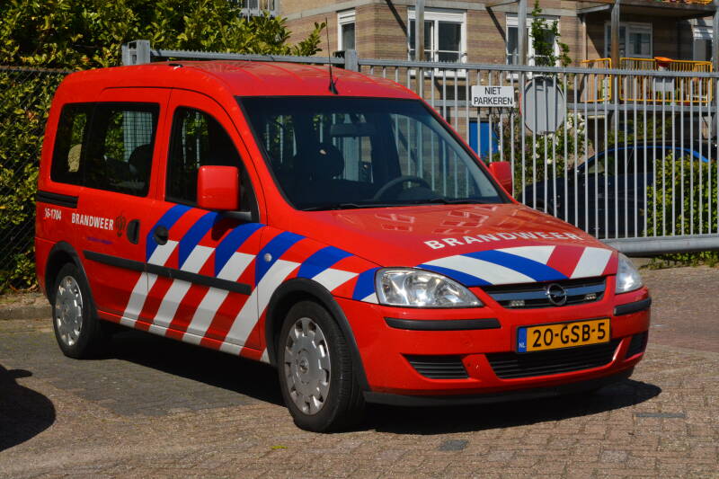 Kenteken: 20-GSB-5 Roepnummer: 202 > 16-1704 Type voertuig: DA Merk &amp; Type: Opel Combo-CDTi Opbouw: Bouwjaar: 2008 In dienst: 2008 Uit dienst: