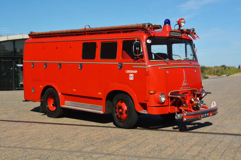 Kenteken: SV-71-91 Roepnummer: A72 > 776 > 12-97-XB Type voertuig: AS12 LD2500 > PM12 Merk &amp; Type: Magirus Deutz Mercur 120F Opbouw: Motorkracht-Magirus Bouwjaar: 1961 In dienst: 1961 Uit dienst: 1990.n 1978 omgebouwd tot PM, tegenwoordig museumvoertuig. 