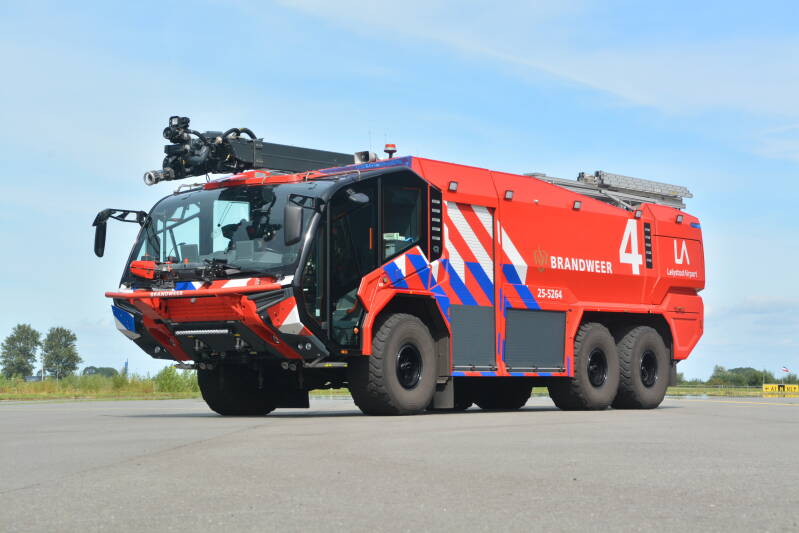 Roepnummer: 4 > 25-5264 Kenteken: Type voertuig: CT4 LD9000 T10000/1200 P250 Merk &amp; Type: Rosenbauer[New Panther](6x6) Opbouw: Rosenbauer Bouwjaar: 2021 In dienst: 2021