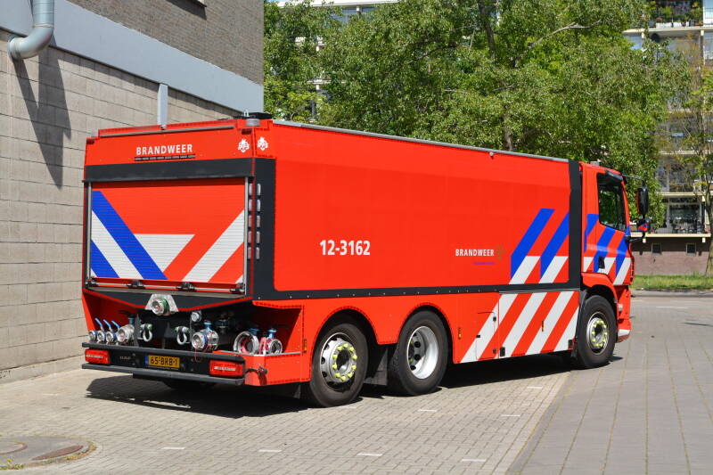 Kenteken: 65-BRB-1 Roepnummer: 12-3162 Type voertuig: WT-G (LD4000 T17000) Merk &amp; Type: DAF CF340FAN560(6x2) Opbouw: IFFS-Jöhstadt Bouwjaar: 2020 In dienst: 2021 Uit dienst: Standplaats: Haarlem - Oost