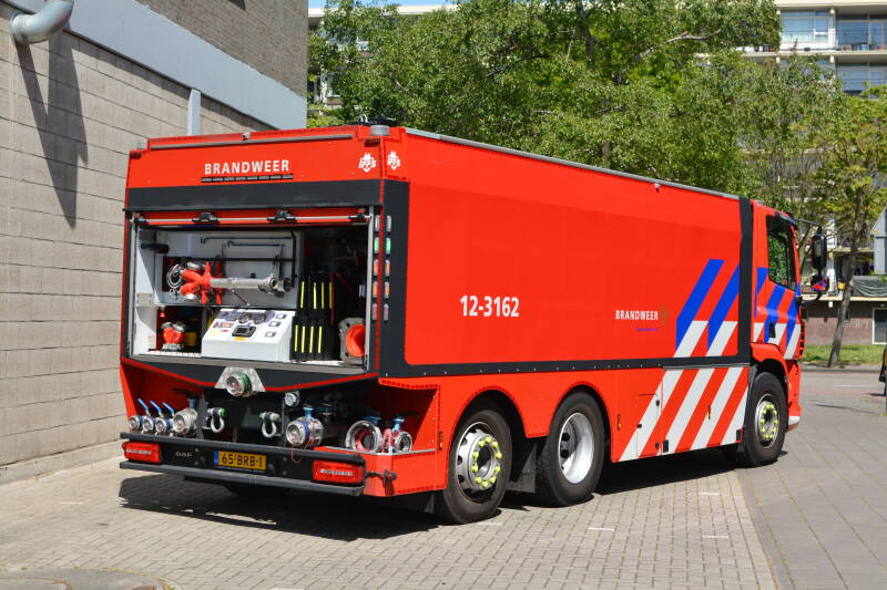 Kenteken: 65-BRB-1 Roepnummer: 12-3162 Type voertuig: WT-G (LD4000 T17000) Merk &amp; Type: DAF CF340FAN560(6x2) Opbouw: IFFS-Jöhstadt Bouwjaar: 2020 In dienst: 2021 Uit dienst: Standplaats: Haarlem - Oost