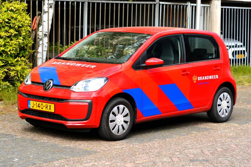 Kenteken: J-140-RX Roepnummer: Type voertuig: DA Merk &amp; Type: Volkswagen Up 1,0 Opbouw: Bouwjaar: 2020 In dienst: 2020 Uit dienst: Standplaats: Regionaal inzetbaar (standplaats Leiden - Zuid)