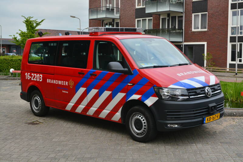Kenteken: KB-167-R Roepnummer: 16-2203 Type voertuig: DB-K Merk &amp; Type: Volkswagen Transporter T6-Kombi 2,0TDi Opbouw: Bouwjaar: 2016 In dienst: 2016 Uit dienst: