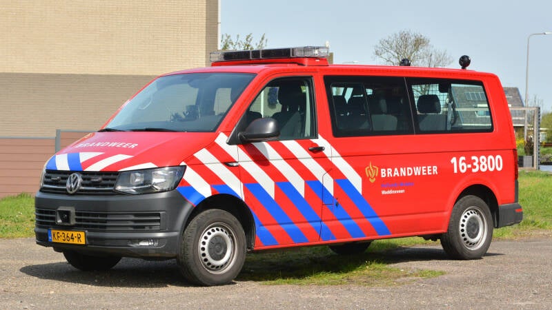 Kenteken: KF-364-R Roepnummer: 16-3800 Type voertuig: DB-K Merk &amp; Type: Volkswagen Transporter T6-Kombi 2,0TDi Opbouw: Bouwjaar: 2017 In dienst: 2017 Uit dienst: