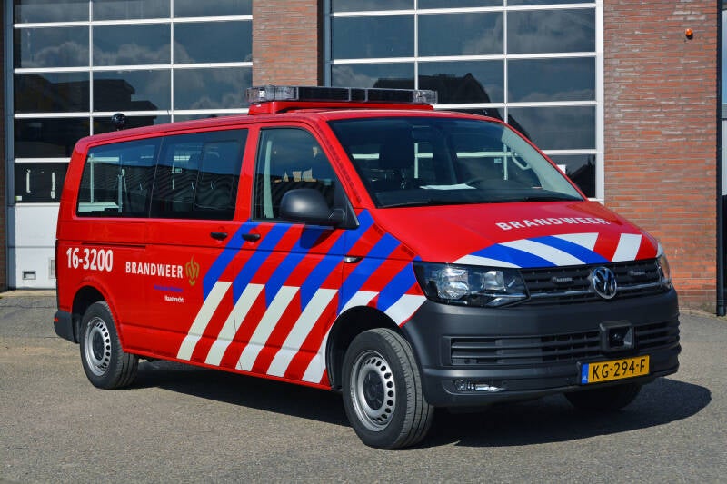 Kenteken: KG-294-F Roepnummer: 16-3200 Type voertuig: DB-K Merk &amp; Type: Volkswagen Transporter T6-Kombi 2,0TDi Opbouw: Bouwjaar: 2016 In dienst: 2016 Uit dienst: