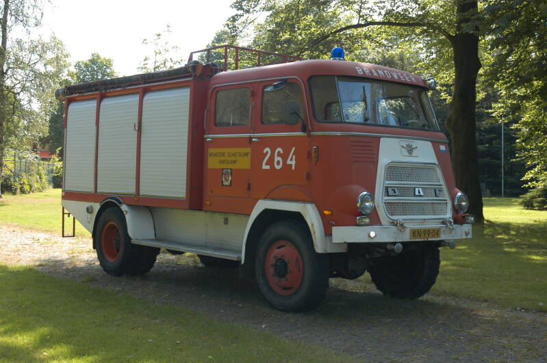 Kenteken: KN-99-04 Roepnummer: A84 > 264 Type voertuig: TS6 LD1600 T3000 Merk &amp; Type: DAF V1600BB358 Opbouw: Motorkracht-Magirus Bouwjaar: 1967 In dienst: 1967 Uit dienst: 1983