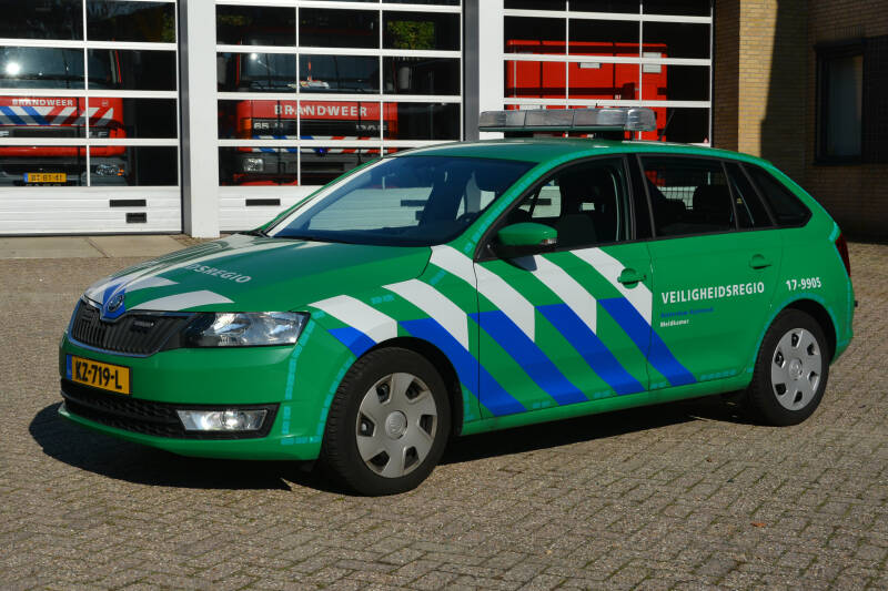 Kenteken: KZ-719-L Roepnummer: 17-9905 Type voertuig: DA-MKB Merk &amp; Type: Skoda Rapid 1,4TDi Opbouw: Bouwjaar: 2017 In dienst: 2017 Uit dienst: Standplaats: Rotterdam - Wilhelminapier