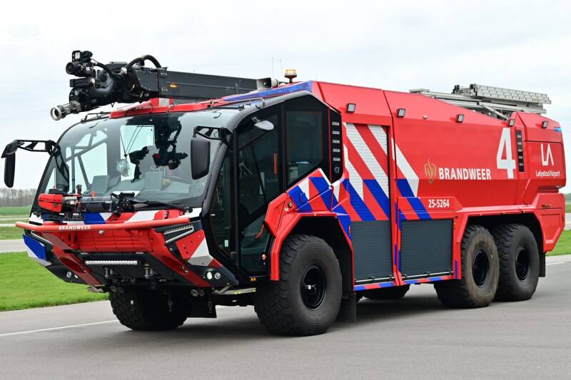 Kenteken: Roepnummer: 4 > 25-5264 Type voertuig: CT4 LD9000 T10000/1200 P250 Merk &amp; Type: Rosenbauer[New Panther](6x6) Opbouw: Rosenbauer Bouwjaar: 2021 In dienst: 2021