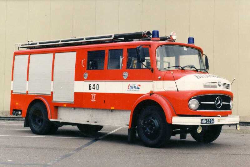 Kenteken: MB-62-26 Roepnummer: 640 Type voertuig: TS8 LD3200 HD280 T1350/150 Merk &amp; Type: Mercedes Benz LF1113B42 Opbouw: Bikkers-Godiva Bouwjaar: 1974 In dienst: 1974 Uit dienst: 1993