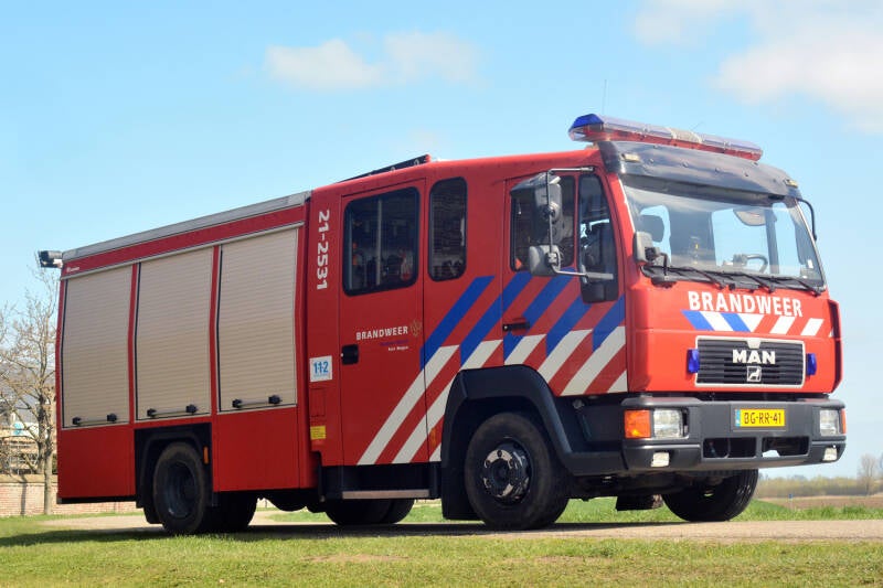 Kenteken: BG-RR-41 Roepnummer: 641 > 21-2531 Type voertuig: TS8 LD3000 HD250 T1500 Merk &amp; Type: MAN 12.224LF[M2000-City] Opbouw: Rosenbauer Bouwjaar: 1998 In dienst: 1998 Uit dienst: