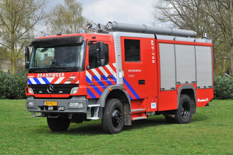 Kenteken: BX-HS-11  Roepnummer: MY748 > 23-2531 > 23-4831 Type voertuig: TS7 LD3000 HD250 T220/200 Merk &amp; Type: Mercedes Benz 1629AF[Atego] Opbouw: Kenbri-Rosenbauer Bouwjaar: 2009 In dienst: 2009 Uit dienst: