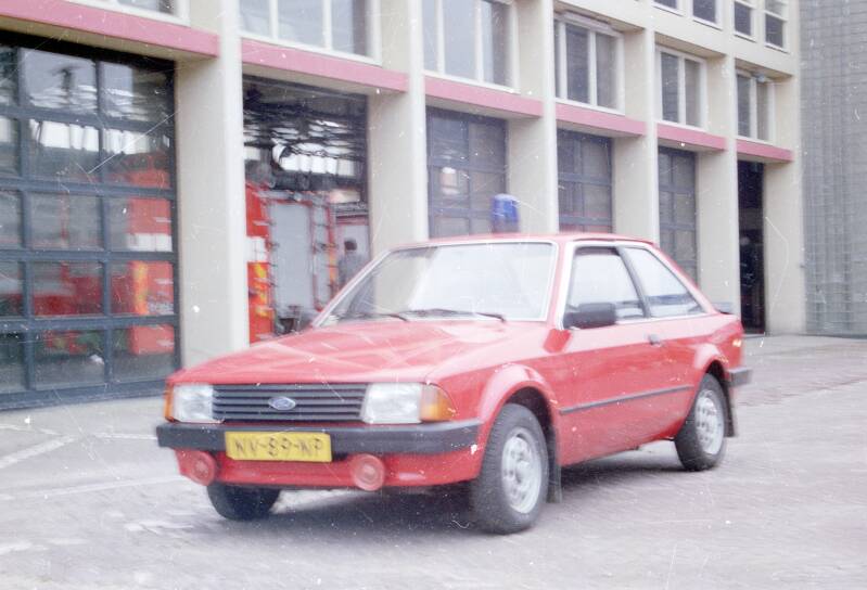 Kenteken: NV-89-NP Roepnummer: 892 Type voertuig: DA Merk &amp; Type: Ford Escort 1.6L Opbouw: Bouwjaar: 1985 In dienst: 1985 Uit dienst: 1989