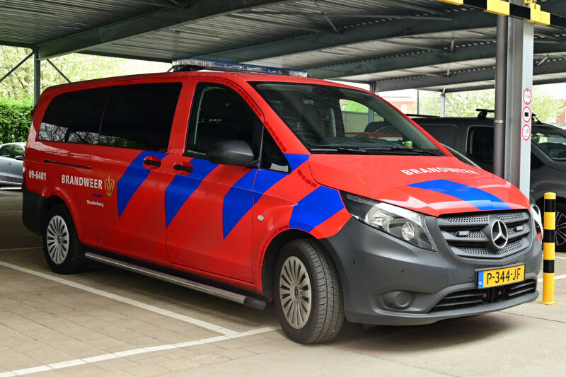Kenteken: P-344-JF Roepnummer: 09-6401 Type voertuig: DB Merk &amp; Type: Mercedes Benz 114CDi34[Vito-Tourer] Opbouw: Abiom Bouwjaar: 2022 In dienst: 2022 Uit dienst:
