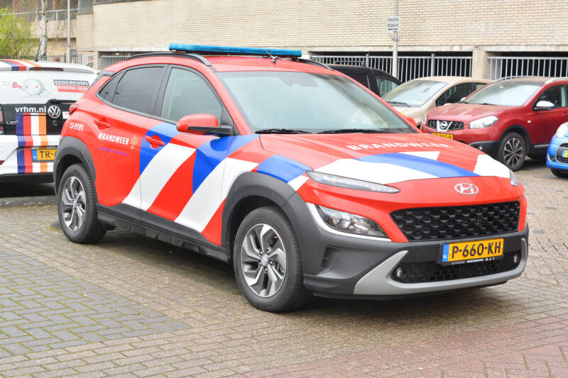Kenteken: P-660-KH Roepnummer: 13-9191 Type voertuig: DA-IMC Merk &amp; Type: Hyundai Kona 1,6GDi-HEV Opbouw: Bouwjaar: 2022 In dienst: 2022 Uit dienst:  Standplaats: Amsterdam-Amstelland  Regionaal inzetbaar