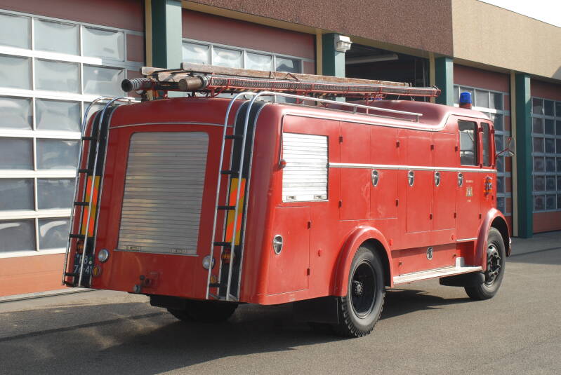 Kenteken: PB-76-41 Roepnummer: 21-831 Type voertuig: GM7 Merk &amp; Type: Commer R541 Opbouw: Kronenburg Bouwjaar: 1955 In dienst: 1970 Uit dienst: 1988