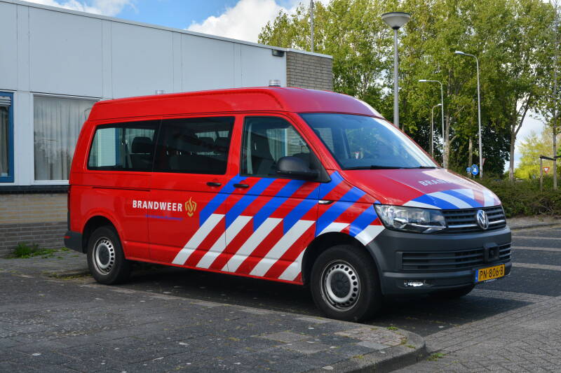 Kenteken: PN-806-B Roepnummer: 08 Type voertuig: DB Merk &amp; Type: Volkswagen Transporter T6-Kombi 2,0TDi Opbouw: Bouwjaar: 2017 In dienst: 2017 Uit dienst: