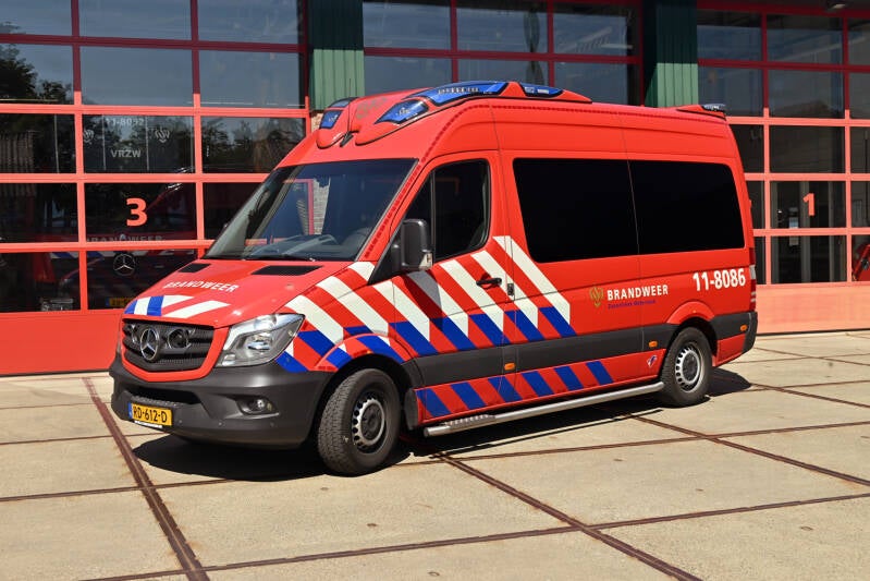 Kenteken: RD-612-D Roepnummer: 11-8086 Type voertuig: DB-VZ Merk &amp; Type: Mercedes Benz 316CDi37[Sprinter] Opbouw: Visser Bouwjaar: 2017 In dienst: 2017 Uit dienst: