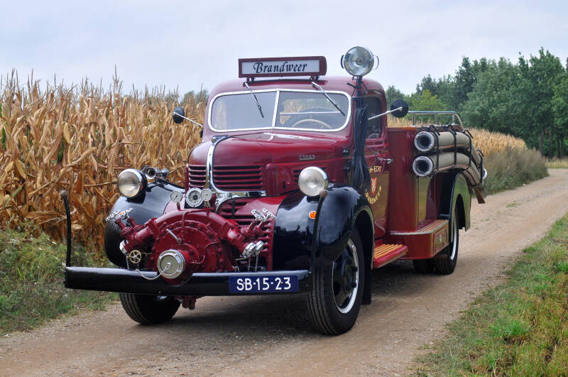 Kenteken: SB-15-23 Type voertuig: AS. LD1500 Merk &amp; Type: Dodge WF23 Opbouw: Kronenburg Bouwjaar: 1945 In dienst: 1947 Uit dienst: 19... Kenteken: SB-15-23 Type voertuig: AS. LD1500 Merk &amp; Type: Dodge WF23 Opbouw: Kronenburg Bouwjaar: 1945 In dienst: 1947