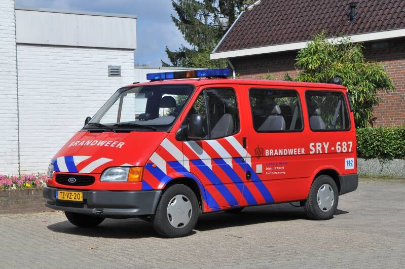 Kenteken: TZ-VZ-20 Roepnummer: SRY687 Kenteken: TZ-VZ-20 Type voertuig: DB8 Merk &amp; Type: Ford Transit FT80-2,5D-Kombi Opbouw: Bouwjaar: 1998 In dienst: 1998 Uit dienst: 2012