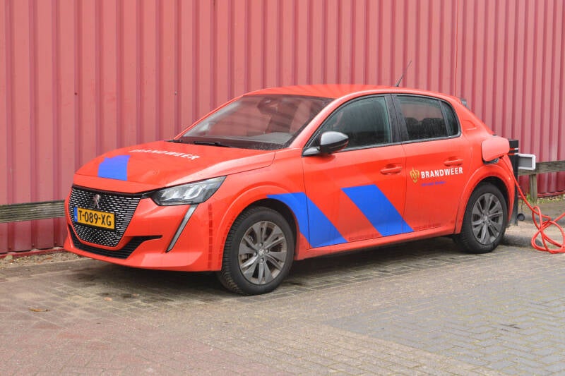 Kenteken: T-089-XG Roepnummer: Type voertuig: DA Merk &amp; Type: Peugeot 208 e-Style Opbouw: Bouwjaar: 2023 In dienst: 2023 Uit dienst: Standplaats: Regionaal inzetbaar
