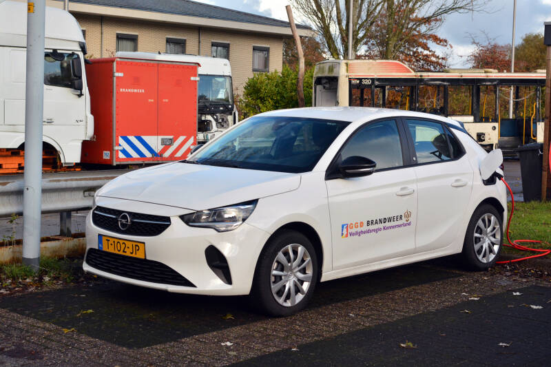 Kenteken: T-102-JP Roepnummer: DA27/1 Type voertuig: DA Merk &amp; Type: Opel Corsa-Electric Opbouw: Bouwjaar: 2023 In dienst: 2023 Uit dienst:. Regionaal voertuig.