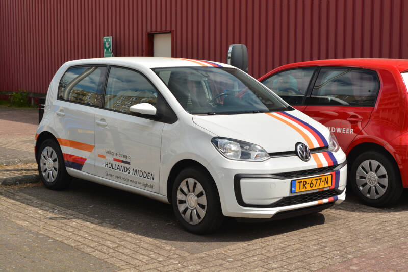 Kenteken: TR-677-N Roepnummer: Type voertuig: DA Merk &amp; Type: Volkswagen Up 1,0 Opbouw: Bouwjaar: 2018 In dienst: 2018 Uit dienst: Standplaats: Leiden - Zuid. Regionaal voertuig.