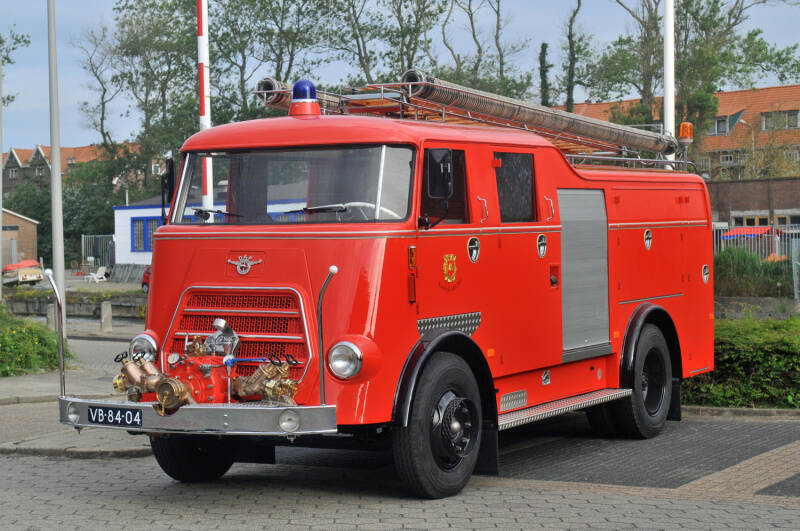 Kenteken: VB-84-04 Roepnummer:  Type voertuig: TS8 LD2800 T1300 Merk &amp; Type: DAF A1300BA360 Opbouw: Kronenburg Bouwjaar: 1963 In dienst: 1963 Uit dienst: 1985