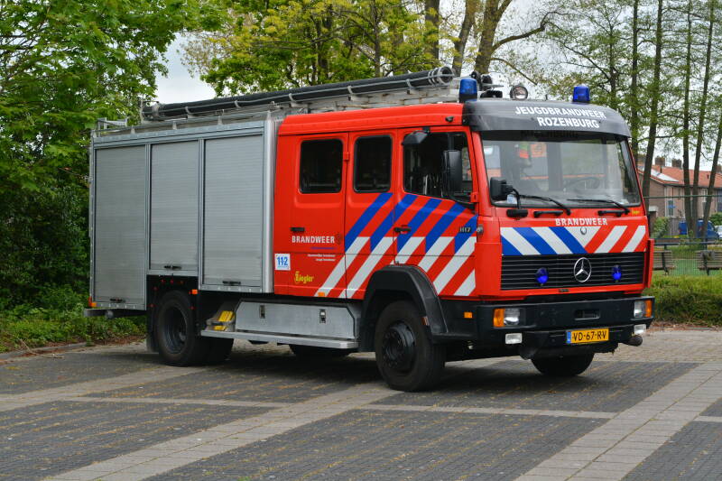 Kenteken: VD-67-RV Roepnummer: Type voertuig: TS10 LD2800 HD265 T1500 Merk &amp; Type: Mercedes Benz 1117F37[Ecol] Opbouw: Ajax-Ziegler Bouwjaar: 1989 In dienst: 2008? Uit dienst: 2015 t.b.v. de jeugdbrandweer.
