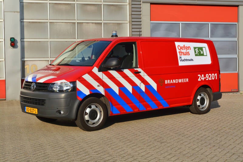 Kenteken: VD-827-L Roepnummer: 24-9201 &gt; 14-1485 Type voertuig: PM3-TD Merk &amp; Type: Volkswagen Transporter T5-Bestel 2,0TDi Opbouw: Bouwjaar: 2013 In dienst: 2013 Uit dienst: