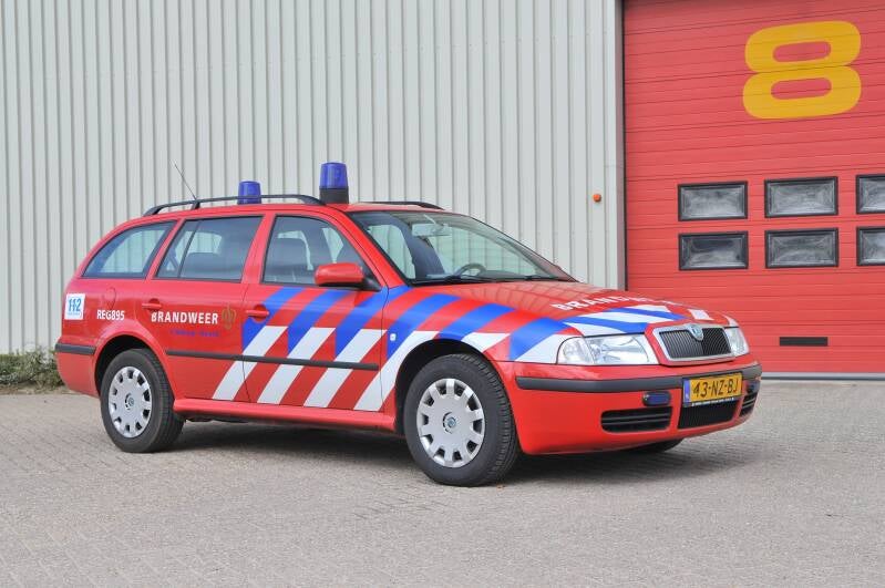 Kenteken: 43-NZ-BJ Roepnummer: 994 > 895 Type voertuig: DA-OD Merk &amp; Type: Skoda Octavia 1,9TDi-Stationwagon Opbouw: Bouwjaar: 2004 In dienst: 200. Uit dienst:.. Regionaal voertuig. 