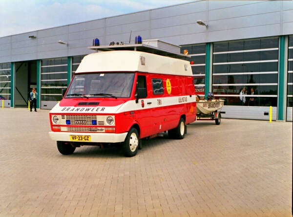 Kenteken: VF-23-GZ Roepnummer: 781 Type voertuig: WO [AB] Merk &amp; Type: Iveco Daily 49.10 Opbouw: Mucar Bouwjaar: 1989 In dienst: 1989 Uit dienst: 1999
