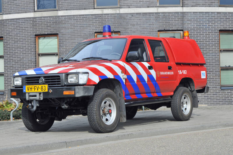 Kenteken: VH-FV-83 Roepnummer: 18-187 Type voertuig: PM5 Merk &amp; Type: Volkswagen Taro-PickUp 2,4D Opbouw: Bouwjaar: 1996 In dienst: 2005 Uit dienst: 2016.  Overgenomen van brandweer Dordrecht. Naar brandweer Groot Ammers .