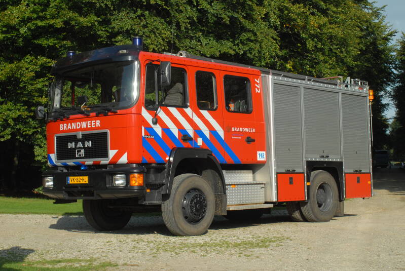 Kenteken: VK-82-HJ Roepnummer: 772 Type voertuig: TS10 LD2800 HD260 T3000 Merk &amp; Type: MAN 18.232FA (M90) Opbouw: Ajax-Ziegler Bouwjaar: 1990 In dienst: 1990 Uit dienst: 2010