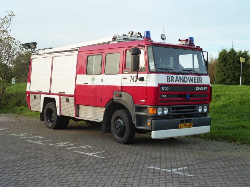 Kenteken: VL-96-SV Roepnummer: 743 Type voertuig: TS8 LD3000 HD250 T1800 Merk &amp; Type: DAF FF1700DNT365 Opbouw: Doeschot-Rosenbauer Bouwjaar: 1991 In dienst: 1991 Uit dienst: 2008