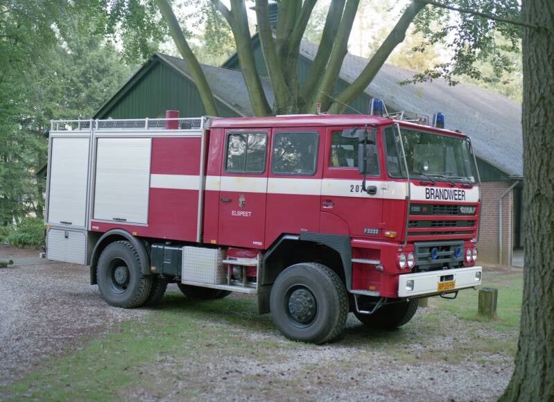 Kenteken: VP-35-FH Roepnummer: 207 Type voertuig: TS8 LD3250 HD240 T5200 Merk &amp; Type: Ginaf F2222DKX365 Opbouw: Mucar-Godiva Bouwjaar: 1991 In dienst: 1991 Uit dienst: 2010
