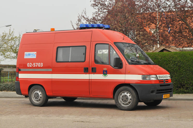 Kenteken: VP-PG-61 Roepnummer: 7?? > 02-5703 Type voertuig: PM5 Merk &amp; Type: Peugeot Boxer 2,5D Opbouw: Bouwjaar: 1998 In dienst: 1998 Uit dienst: 2017