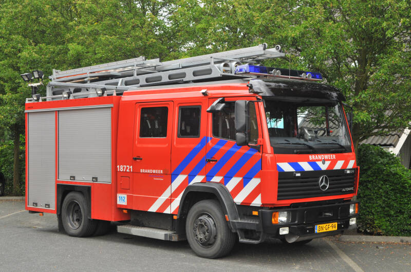 Kenteken: BN-GF-94 Roepnummer: 18-721 Type voertuig: TS7 LD3000 HD240 T1500 Merk &amp; Type: Mercedes Benz 1124F36[Ecol] Opbouw: Smicon-Plastisol Bouwjaar: 2002 In dienst: 2005 Uit dienst: 2014. Naar Oud-Beijerland.