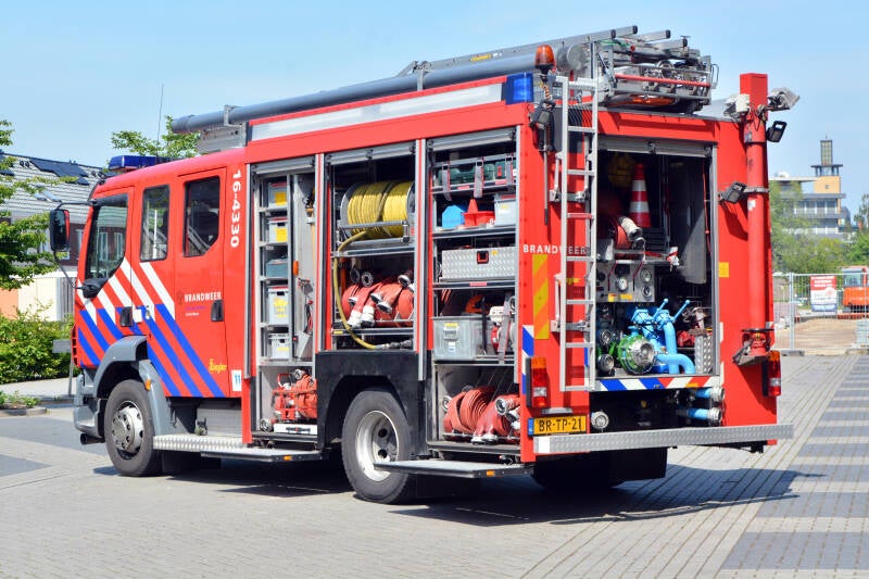 Kenteken: BR-TP-21 Roepnummer: 66-736 > 16-4330 Type voertuig: TS8 LD2800 HD265 T1500 Merk &amp; Type: DAF FF.LF55.250-15CF365 Opbouw: Ziegler Brandweertechniek Bouwjaar: 2006 In dienst: 2006 Uit dienst: 2017