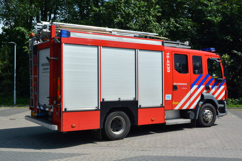 Kenteken: BR-TP-21 Roepnummer: 66-736 > 16-4330 Type voertuig: TS8 LD2800 HD265 T1500 Merk &amp; Type: DAF FF.LF55.250-15CF365 Opbouw: Ziegler Brandweertechniek Bouwjaar: 2006 In dienst: 2006 Uit dienst: 2017