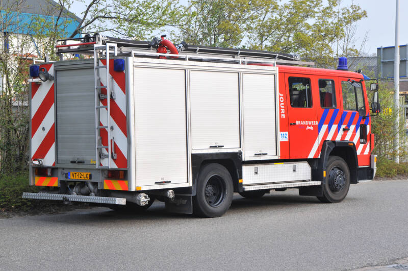 Kenteken: VT-12-LX Roepnummer: 826 Type voertuig: TS8 LD2800 HD260 T1500 Merk &amp; Type: Volvo FL614-34 Opbouw: Ziegler Brandweertechniek Bouwjaar: 1992 In dienst: 1992 Uit dienst: 2009. Verkocht aan bedrijfsbrandweer Douwe Egberts, Joure.