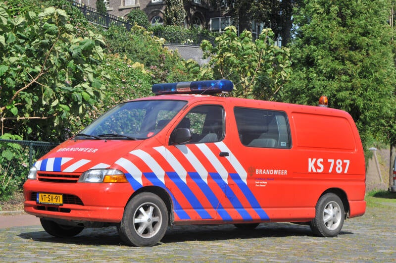 Kenteken: VT-SV-91 Roepnummer: 93-787 > KS787 Type voertuig: PM5 Merk &amp; Type: Toyota HiAce 2,4D-Lang Opbouw: Bouwjaar: 1997 In dienst: 2002 Uit dienst: