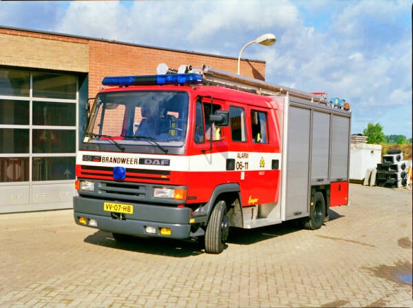 Kenteken: VV-07-HB Roepnummer: 5730 Type voertuig: TS8 LD2800 HD250 T1500 Merk &amp; Type: DAF FF45.11CE365 Opbouw: Ziegler Brandweertecniek Bouwjaar: 1993 In dienst: 1993 Uit dienst: 2010