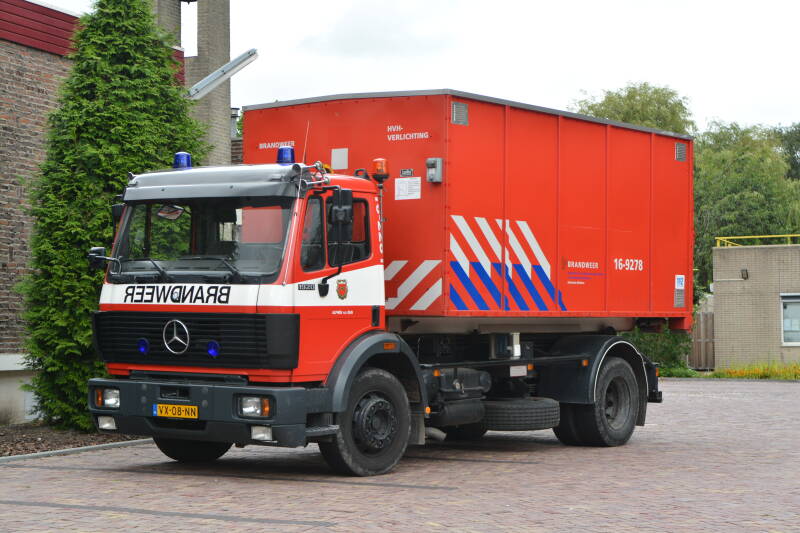  Kenteken: VX-08-NN Roepnummer: 66-860 > 16-2281Type voertuig: HA Merk &amp; Type: Mercedes Benz 1920F42 Opbouw: Leebur Bouwjaar: 1993 In dienst: 1993 Uit dienst: 2018