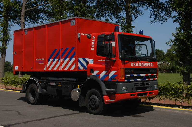 Kenteken: VX-72-TR Roepnummer: 41-083 > 07-1782 Type voertuig: HAT Merk &amp; Type: DAF FAV65.210NC400 Opbouw: Leebur Bouwjaar: 1993 In dienst: 1995 Uit dienst: 2017.  Regionaal BiZa voertuig,  